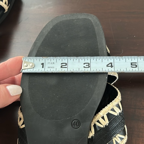 Lottini Made in Italy Leather Black Beige CrissCross Rafia Trim Leather Sandals - Picture 15 of 17